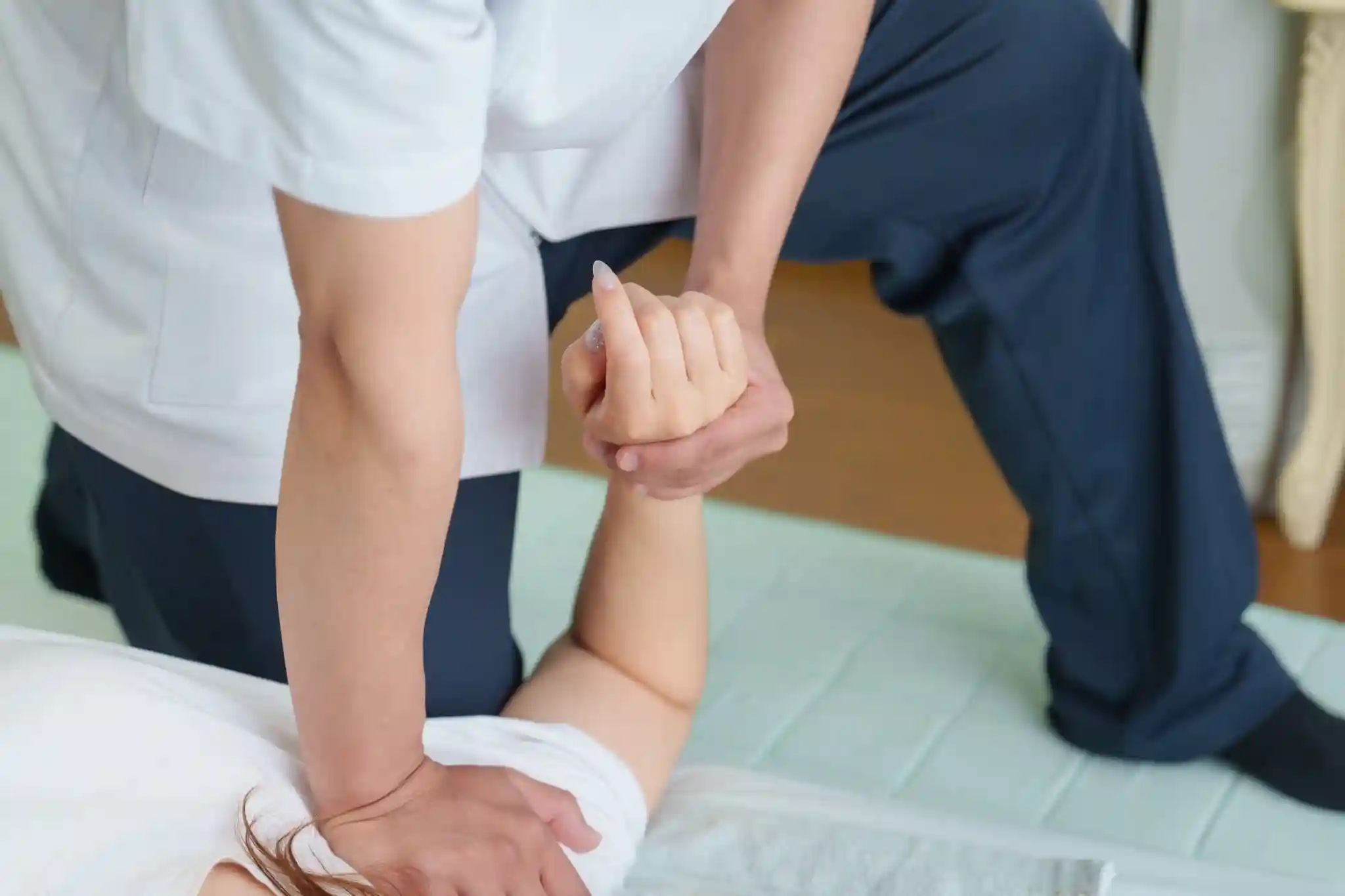 本巣市のstepup整体院での施術の様子